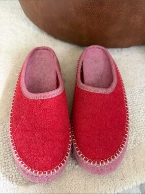 Women's Red Wool Slip-On Slippers